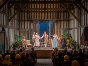Comment le théâtre amateur dynamise la vie culturelle en milieu rural en Anjou