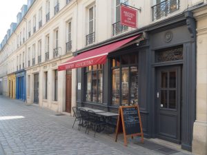 Les cafés associatifs et tiers-lieux en Anjou : nouveaux espaces de convivialité et d’innovation sociale