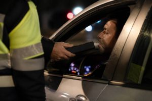 7 grammes d'alcool dans le sang : quelles conséquences en Anjou ?